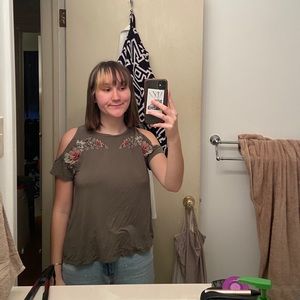 american eagle soft green floral shirt